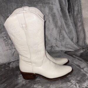 Steve Madden Cream Western Heeled Boots